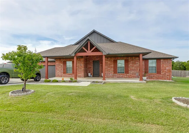 1st image of 1781 Porter St, Guthrie, OK 73044 | MLS# 1240567