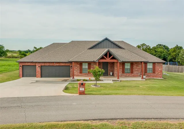 2nd image of 1781 Porter St, Guthrie, OK 73044 | MLS# 1240567