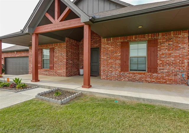 3rd image of 1781 Porter St, Guthrie, OK 73044 | MLS# 1240567