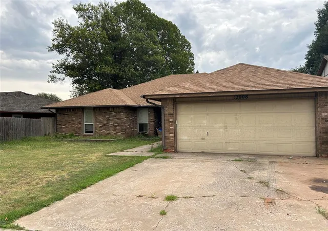 2nd image of 12008 Sw 4th St, Yukon, OK 73099 | MLS# 1240573