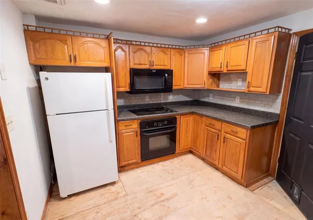 2nd image of 20509 E Reno Ave, Harrah, OK 73045 | MLS# 1240574