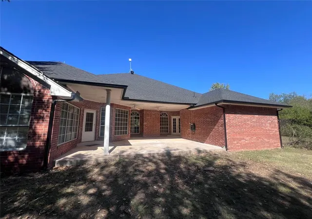 Photo 3 of Single family home for sale at 14300 W Wilshire Blvd, Yukon, OK 73099 | MLS# 1240597 | Listing updated on 2026-10-08
