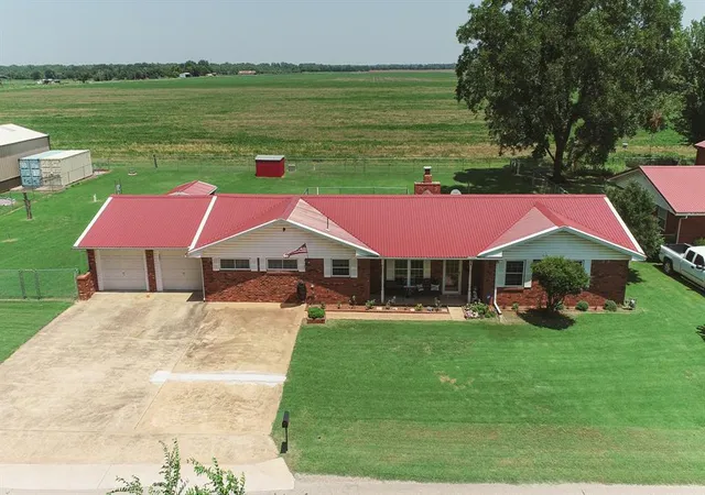 4th image of 804 North St, Maysville, OK 73057 | MLS# 1240599