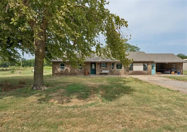 Single family home for sale at 19150 S 96th Street, Lexington, OK 73051 | MLS# 1240613