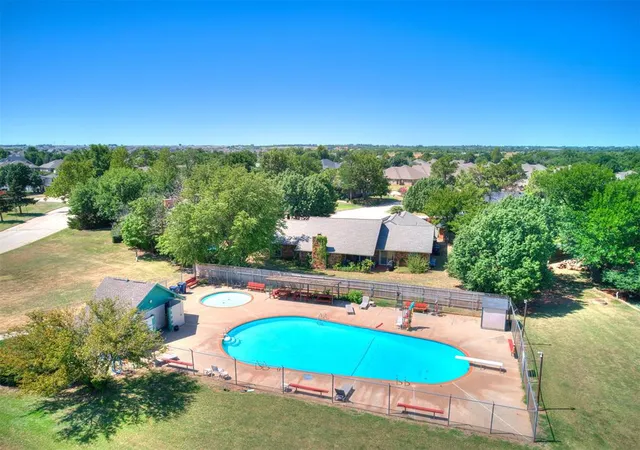 50th image of 11616 Hackney Ln, Yukon, OK 73099 | MLS# 1240616