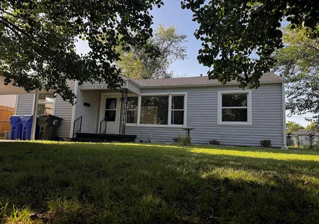 2nd image of 111 E Dale St, Norman, OK 73069 | MLS# 1240626