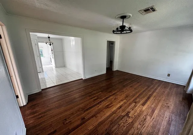 3rd image of 111 E Dale St, Norman, OK 73069 | MLS# 1240626