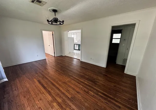 4th image of 111 E Dale St, Norman, OK 73069 | MLS# 1240626