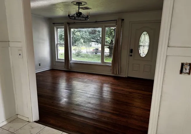 5th image of 111 E Dale St, Norman, OK 73069 | MLS# 1240626