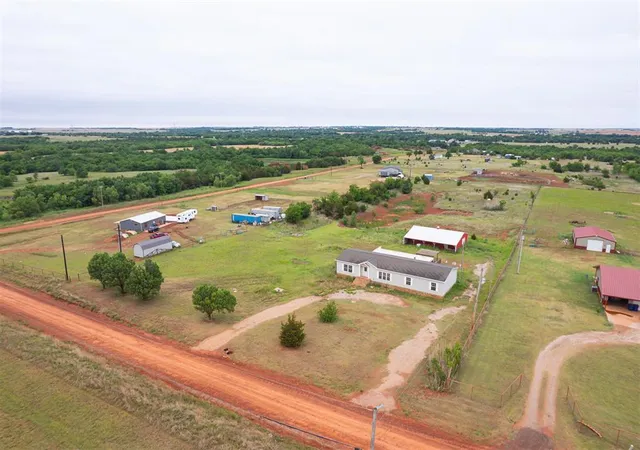 2nd image of 18186 W Charter Oak Rd, Cashion, OK 73016 | MLS# 1240627