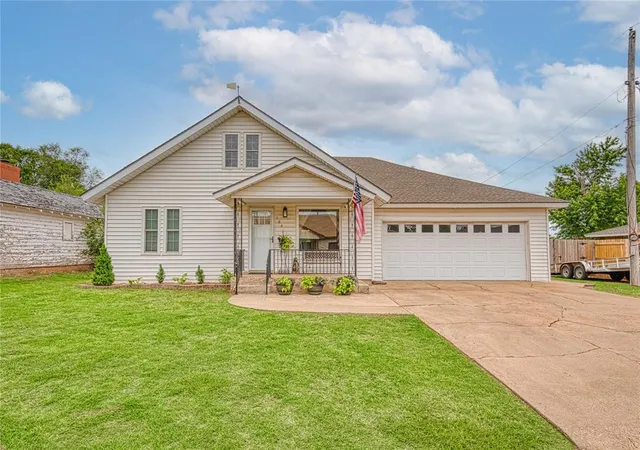 1st image of 104 W Union Ave, Corn, OK 73024 | MLS# 1240629