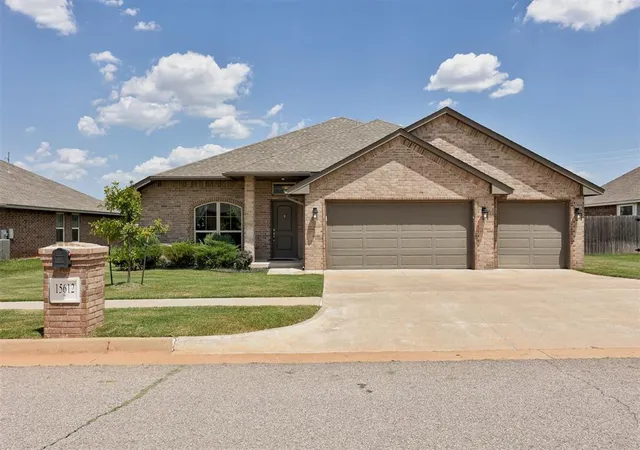 Photo 3 of Single family home for sale at 15612 W Vermillion Dr, Edmond, OK 73013 | MLS# 1240639 | Listing updated on 2026-08-29