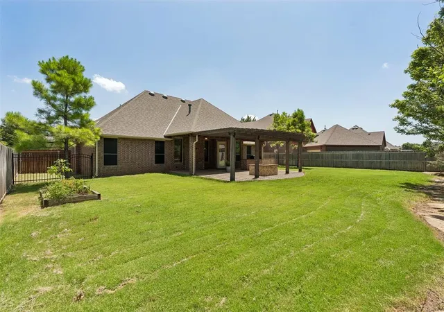 2nd image of 908 Trisha Ln, Norman, OK 73072 | MLS# 1240643