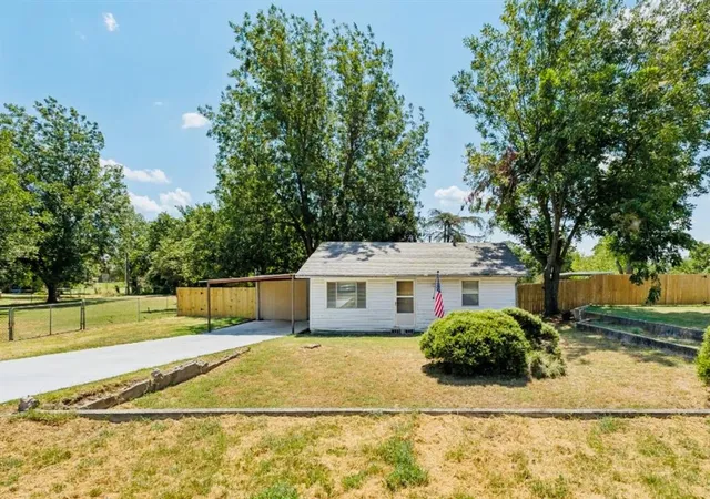 Photo 1 of Single family home for sale at 10220 Bellview Dr, Oklahoma City, OK 73130 | MLS# 1240646 | Listing updated on 2026-08-14
