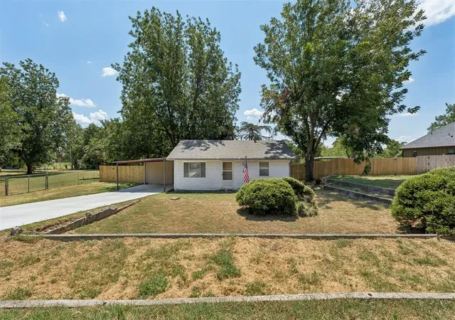 Photo 2 of Single family home for sale at 10220 Bellview Dr, Oklahoma City, OK 73130 | MLS# 1240646 | Listing updated on 2026-08-14