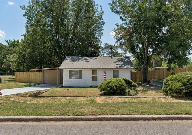 Photo 3 of Single family home for sale at 10220 Bellview Dr, Oklahoma City, OK 73130 | MLS# 1240646 | Listing updated on 2026-08-14
