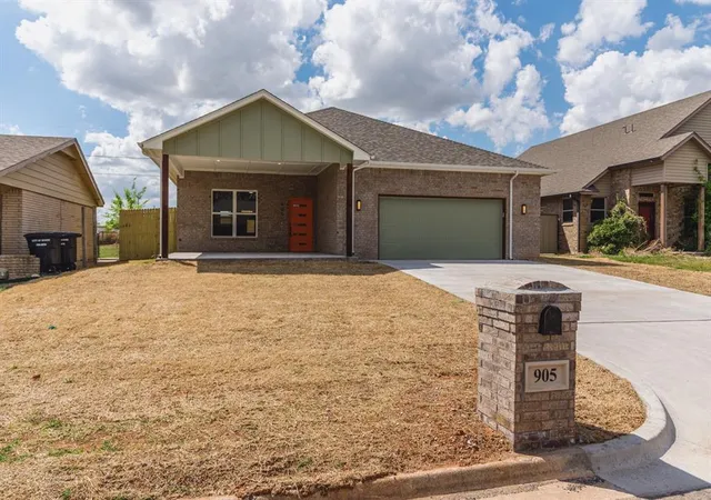 Photo 1 of Single family home for sale at 905 S Howard Ave, Moore, OK 73160 | MLS# 1240647 | Listing updated on 2026-08-19