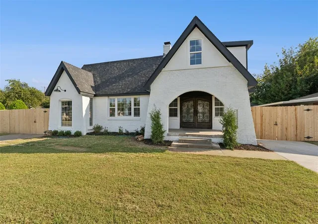 Photo 2 of Single family home for sale at 2300 Nw 20th Street, Oklahoma City, OK 73107 | MLS# 1240666 | Listing updated on 2026-09-02