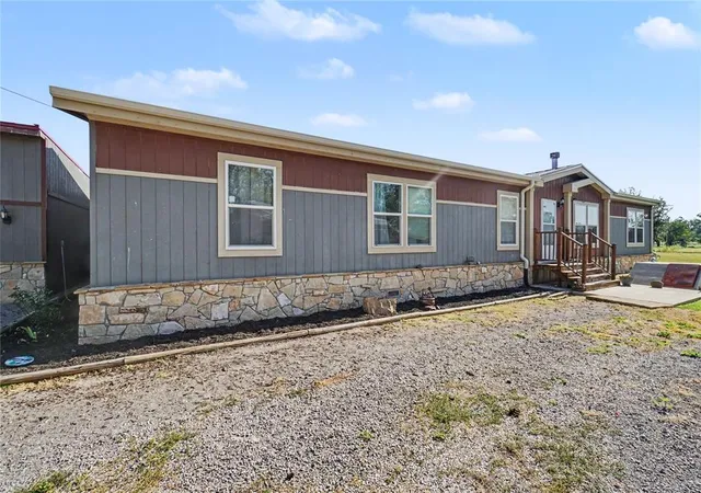 Photo 5 of Single family home for sale at 410 Willis St, Granite, OK 73547 | MLS# 1240667 | Listing updated on 2026-08-12