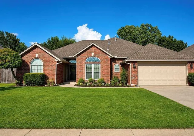 1st image of 4013 Brownwood Ln, Norman, OK 73072 | MLS# 1240685