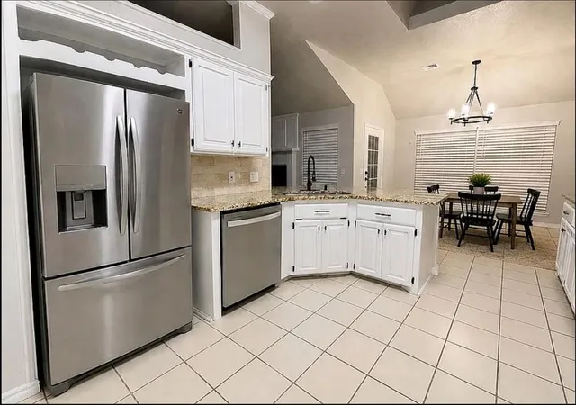 5th image of 4013 Brownwood Ln, Norman, OK 73072 | MLS# 1240685
