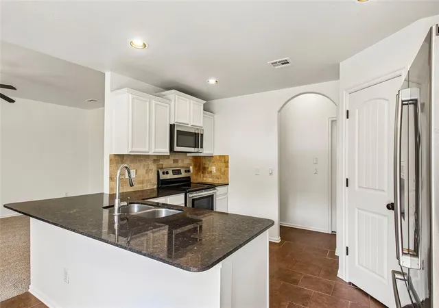 Photo 2 of Sale Pending at 12702 Fox Pass Rd, Edmond, OK 73034 | MLS# 1240702 | Listing updated on 2026-08-17