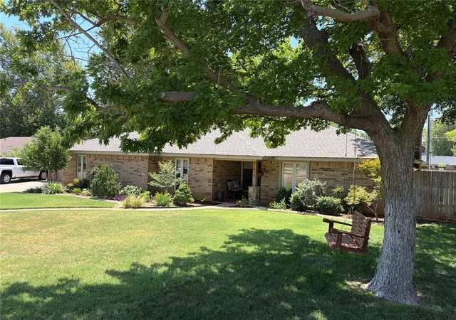 1st image of 1510 W East Ave, Elk City, OK 73644 | MLS# 1240703