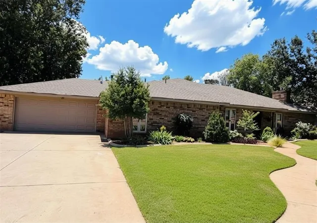 3rd image of 1510 W East Ave, Elk City, OK 73644 | MLS# 1240703