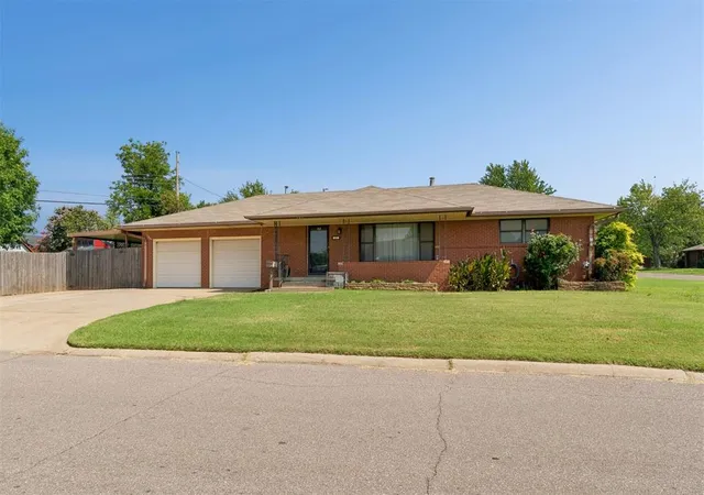 Photo 2 of Sale Pending at 101 E Kerr Dr, Oklahoma City, OK 73110 | MLS# 1240714 | Listing updated on 2026-08-09
