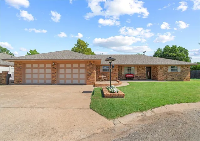 2nd image of 1316 Caudill Dr, Watonga, OK 73772 | MLS# 1240722