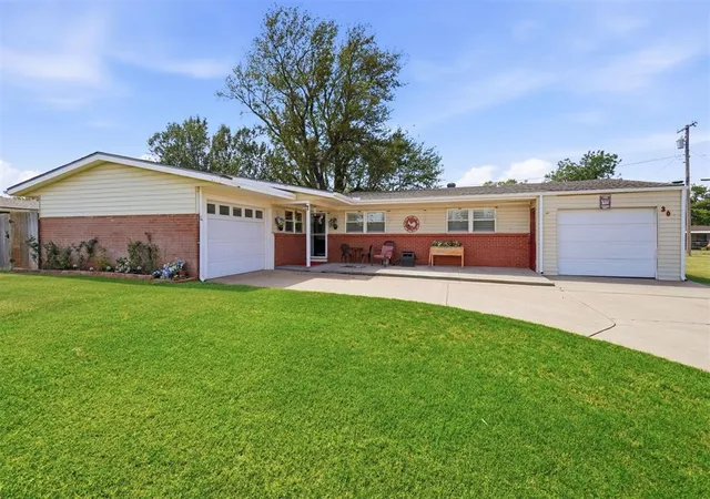 2nd image of 308 Suwannee Rd, Burns Flat, OK 73647 | MLS# 1240723