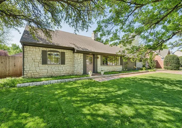 Photo 2 of Single family home for sale at 3012 Red Oak Rd, Oklahoma City, OK 73120 | MLS# 1240741 | Listing updated on 2026-10-20
