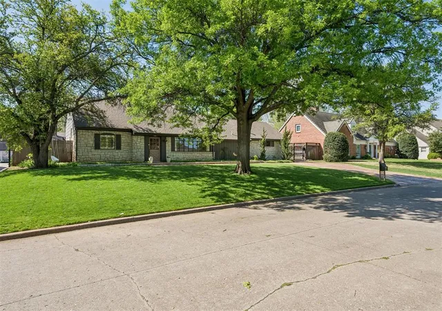 Photo 3 of Single family home for sale at 3012 Red Oak Rd, Oklahoma City, OK 73120 | MLS# 1240741 | Listing updated on 2026-10-20