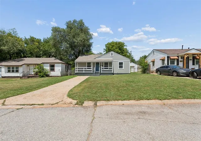 image of 3913 Se 24th St, Oklahoma City, OK 73115 | MLS# 1240742