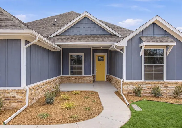 3rd image of 11161 Black Lion Ct, Blanchard, OK 73010 | MLS# 1240743