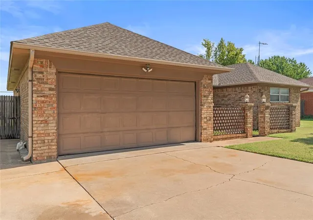 4th image of 201 Rice Dr, Watonga, OK 73772 | MLS# 1240744