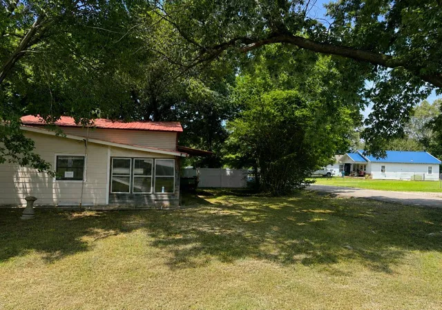 3rd image of 219 E Hickory St, Holdenville, OK 74848 | MLS# 1240747