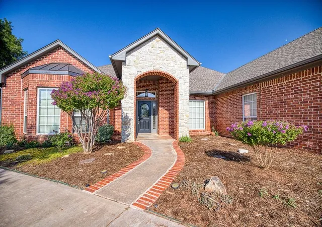 2nd image of 606 Frank Dr, Okarche, OK 73762 | MLS# 1240755