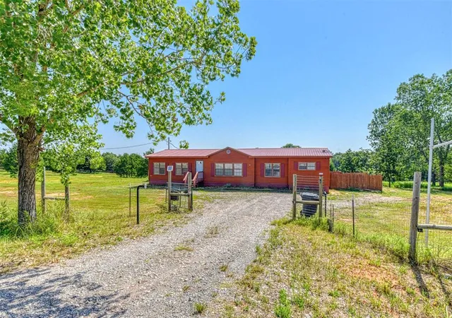 1st image of 13700 Iron Rd, Mc Loud, OK 74851 | MLS# 1240763