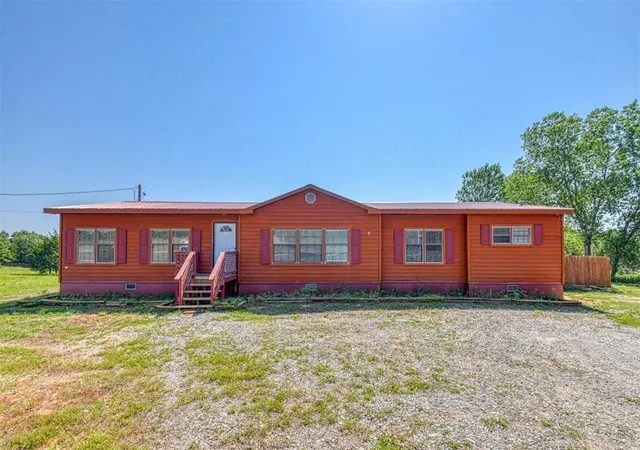 2nd image of 13700 Iron Rd, Mc Loud, OK 74851 | MLS# 1240763