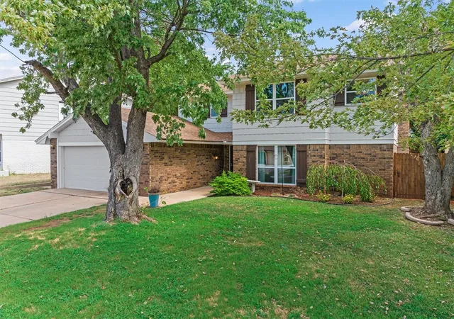Photo 4 of Sale Pending at 2119 NW 115th Street, Oklahoma City, OK 73120 | MLS# 1240764 | Listing updated on 2026-09-02