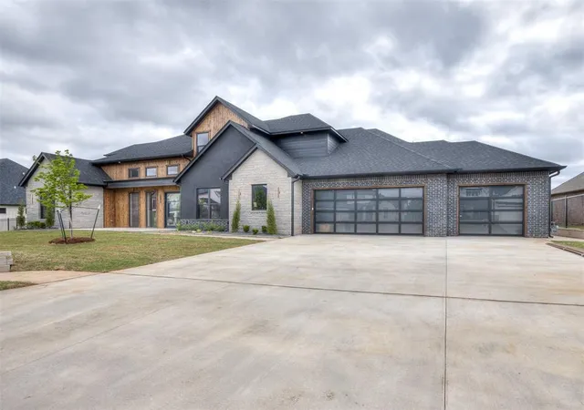 Photo 3 of Single family home for sale at 13112 Mackinac Is Dr, Oklahoma City, OK 73142 | MLS# 1240770 | Listing updated on 2026-10-06