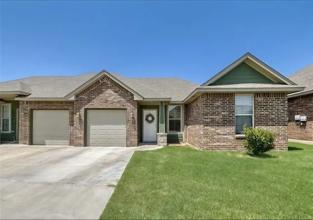 1st image of 1033 Sw 91st St, Oklahoma City, OK 73139 | MLS# 1240773