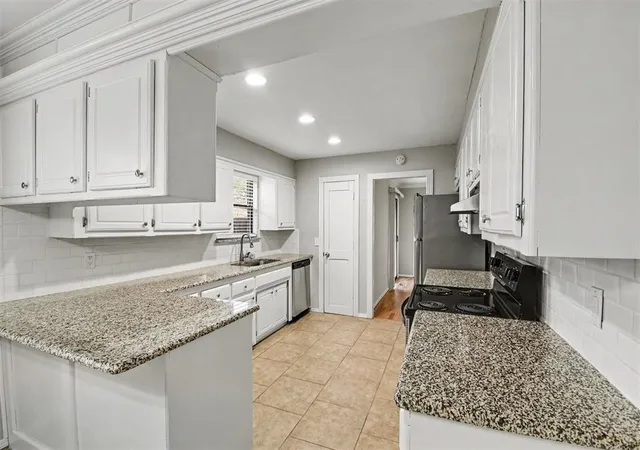 Photo 4 of Single family home for sale at 8225 NW 112th Terrace, Oklahoma City, OK 73162 | MLS# 1240775 | Listing updated on 2026-07-24