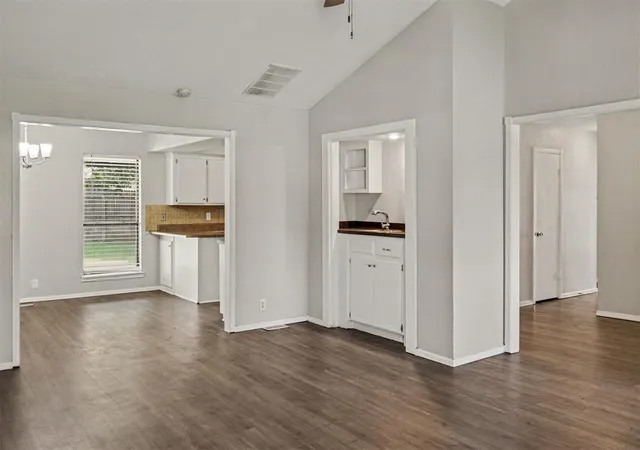 Photo 3 of Single family home for sale at 2821 Morgan Trl, Edmond, OK 73012 | MLS# 1240776 | Listing updated on 2026-08-27