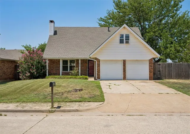 1st image of 808 Miller Dr, Yukon, OK 73099 | MLS# 1240780