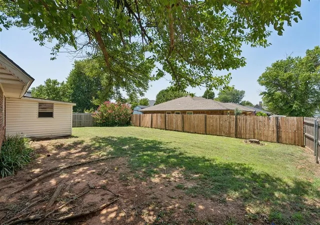 50th image of 808 Miller Dr, Yukon, OK 73099 | MLS# 1240780