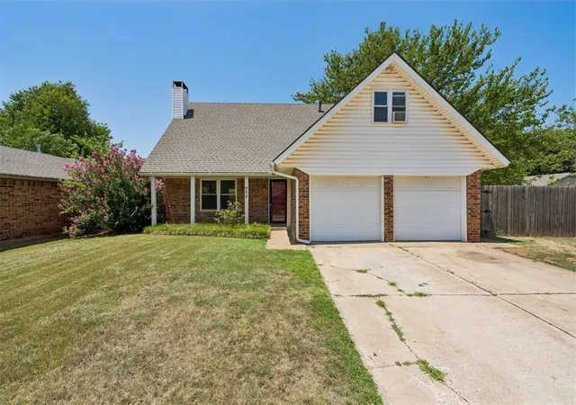5th image of 808 Miller Dr, Yukon, OK 73099 | MLS# 1240780