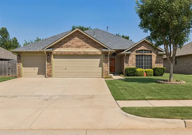 1st image of 4621 Oasis Ln, Yukon, OK 73099 | MLS# 1240785