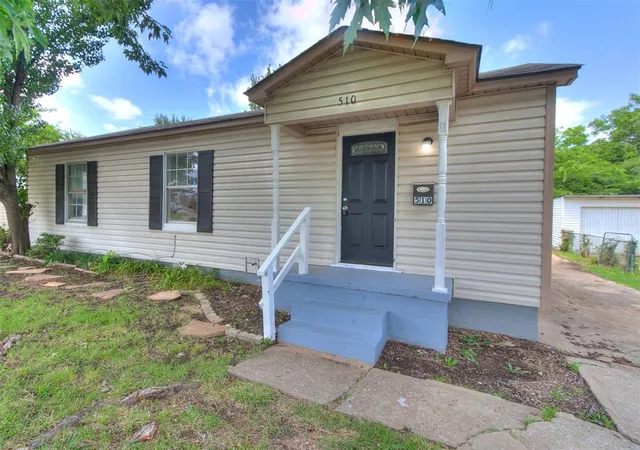 Photo 3 of Single family home for sale at 510 W Lockheed Dr, Oklahoma City, OK 73110 | MLS# 1240790 | Listing updated on 2026-08-26